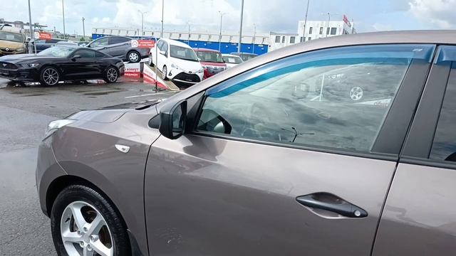 Hyundai ix35 2,0 л. Бензин АКПП (150 л.с.) 4WD 2014 смотреть онлайн