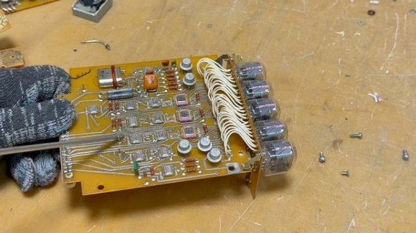 В разборе измеритель нестабильности напряжения В8-8