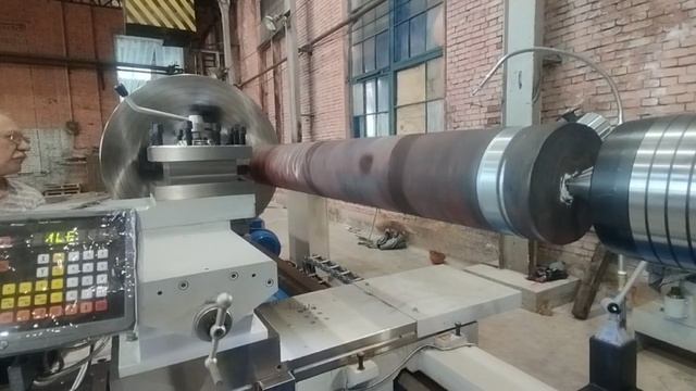 Горизонтальный токарно-винторезный станок CW61160/14000 смотреть онлайн