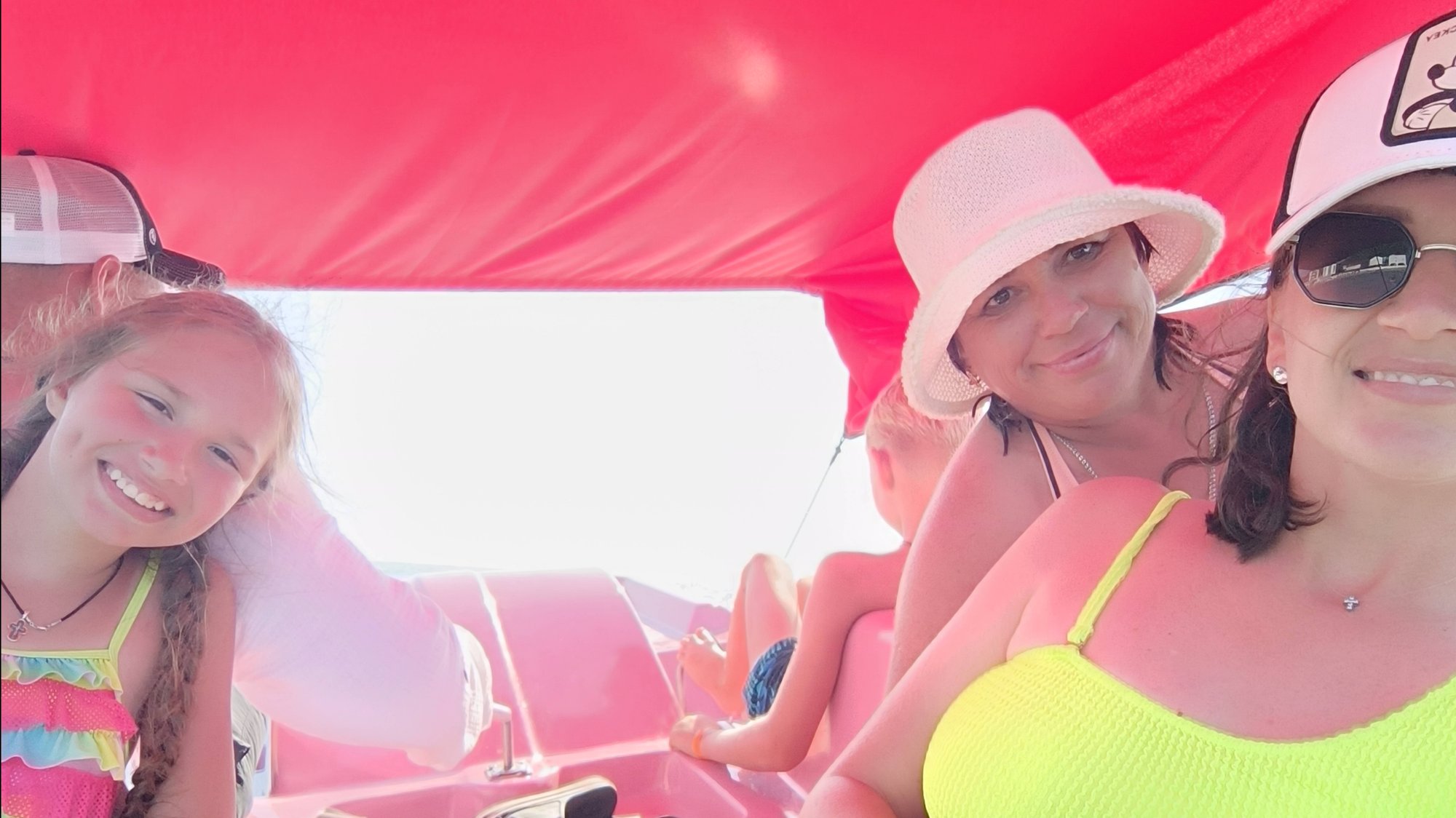 ОТДЫХ НА ЧЁРНОМ МОРЕ В РОССИИ/ВСТРЕЧА С ДРУЗЬЯМИ/ДЕНЬГИ УХОДЯТ БЫСТРО! смотреть онлайн