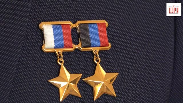 С Днем Государственного флага России поздравляет Герой Российской Федерации Эдуард Казымов смотреть онлайн