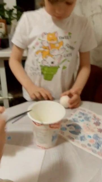 готовимся к Пасхе, красим яйца смотреть онлайн