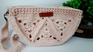 Сумка из треугольников вязаная крючком из шнура. Кросс боди. Мотив МК. Мастер - класс
