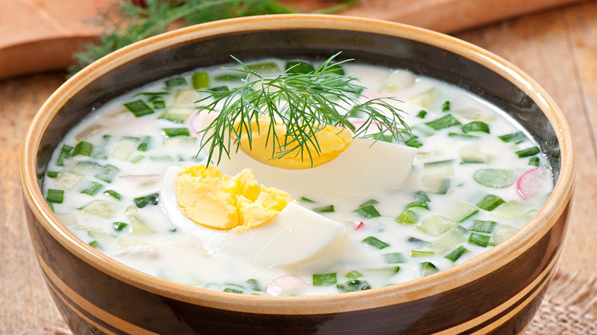 Окрошка витаминная: летний заряд здоровья и спасение в жару! смотреть онлайн