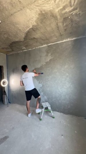 «Велюр времени: кракелюр в замше»Описание: Погрузитесь в мир изысканных текстур, где мягкость замши