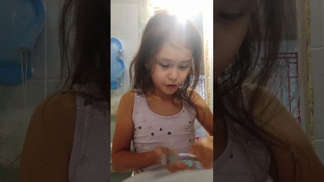 просто видео как я заманиваю попугая смотреть онлайн