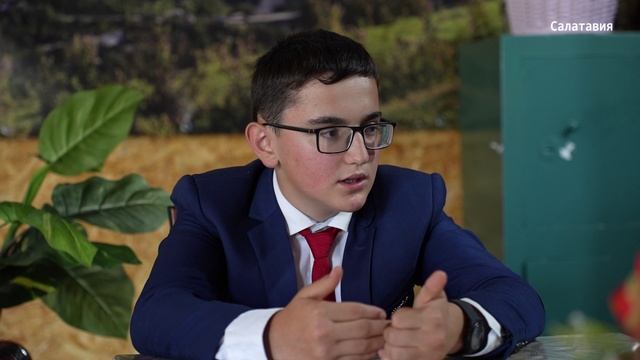 Рашидхан Салаев - юный блогер из с. Алмак смотреть онлайн