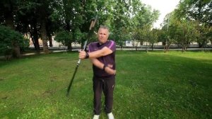 Третий видеоурок от Александра Мамонтова по скандинавской ходьбе