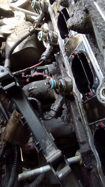 Шкода суперб потекла помпа.