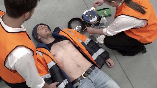 How to use the Heartsine 360P Defibrillator смотреть онлайн