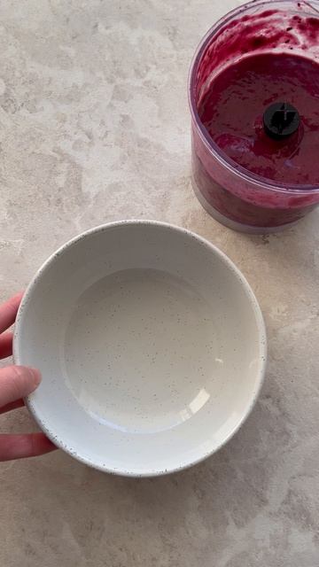 Смузи-боул с манго и бананом