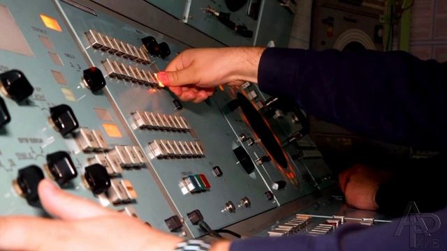 Ракетный крейсер Северного флота «Маршал Устинов» смотреть онлайн