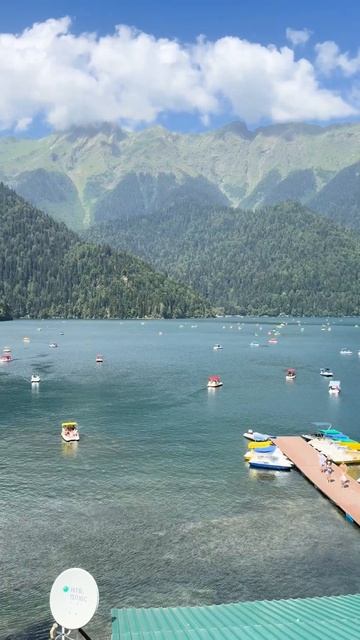 Абхазия, обстановка на озере Рица сегодня (15 августа, ЛЕТО-2025) смотреть онлайн