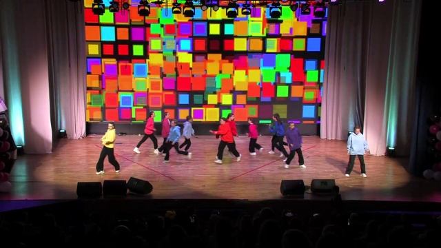 "Танцуй с нами". Студия современного танца "Камелия", х/р Зелинская Е.С. смотреть онлайн