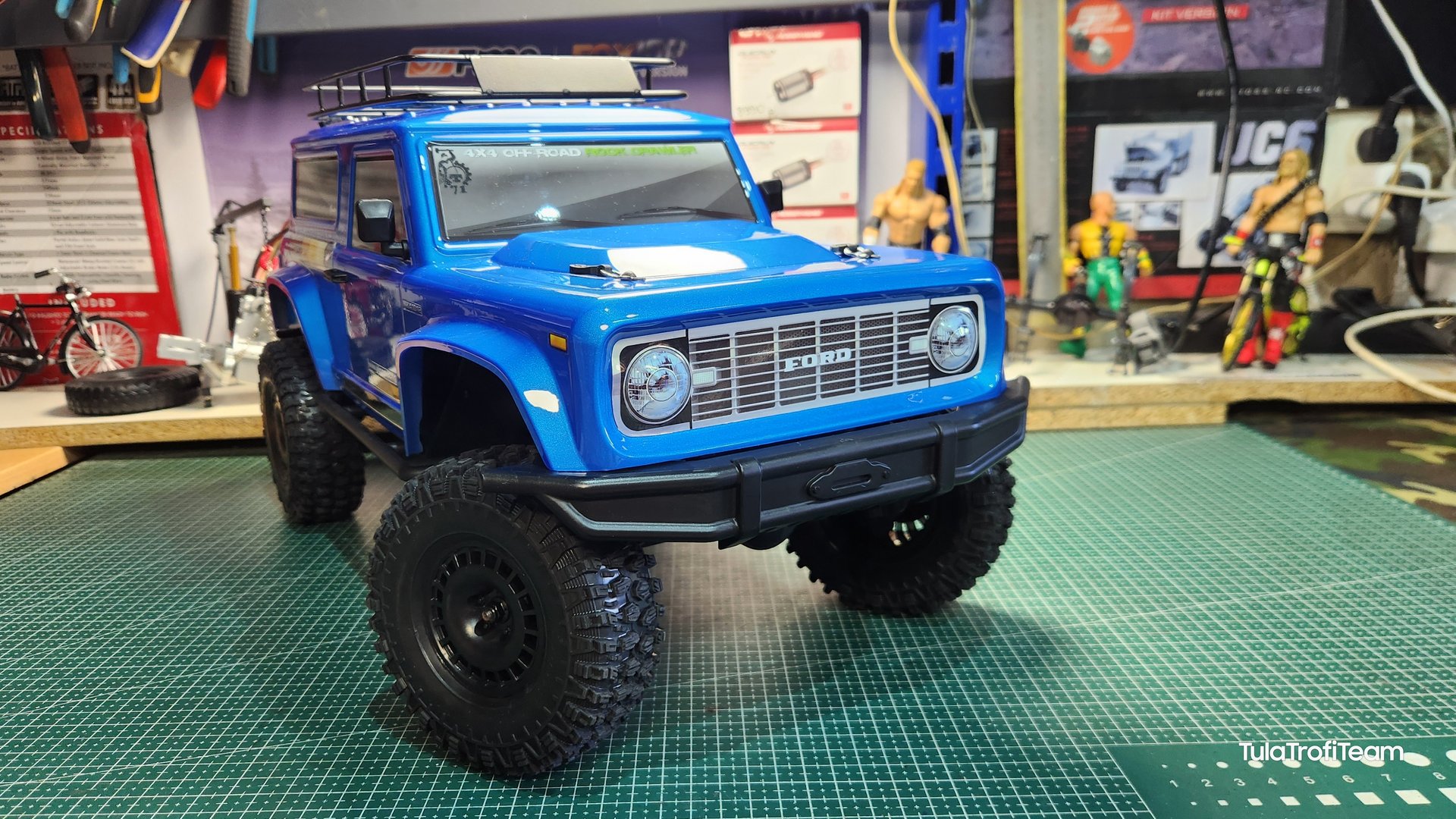 new Yikong YK41012 Ford Bronco 1970 смотреть онлайн