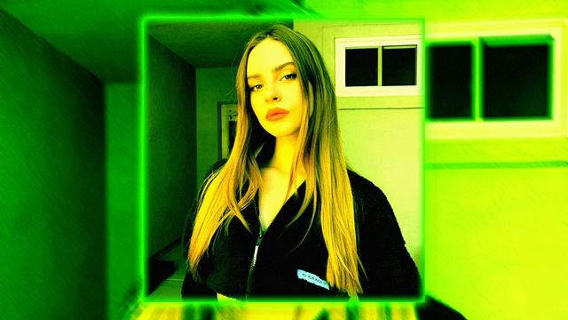 Intoxicated (LUCKY DEMON, STRØWBERRY, Reprobeater Techno Remix) смотреть онлайн