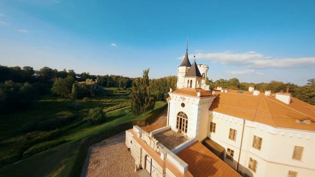 свадебная атмосфера в замке Мариенталь (неформально также Бибс или Бип) с фпв-дрона #fpvdrone