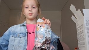 кто-то прислал посылку, две лабубу!