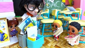 КАК ДЕВОЧКИ ОБМАНУЛИ МАЛЬЧИКОВ😜 КУКЛЫ ЛОЛ ВЕСЕЛАЯ ШКОЛА СМЕШНЫЕ МУЛЬТИКИ ДАРИНЕЛКА