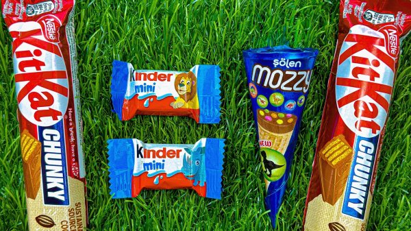 Распаковка KitKat, Kinder Mini и Mozzy | АСМР
