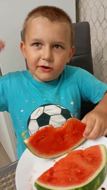 вкуснейший арбуз 🍉 смотреть онлайн