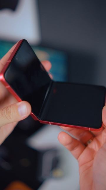 Galaxy Z Flip 7 Новая раскладушка! смотреть онлайн