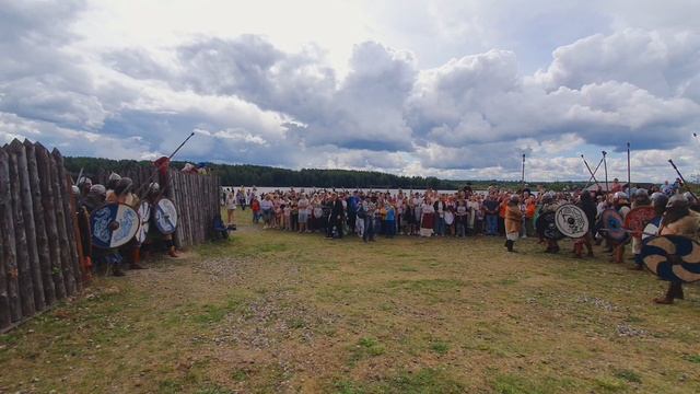 Военно-историческая реконструкция. Всероссийский фестиваль "Небо славян " Вологодская область. смотреть онлайн