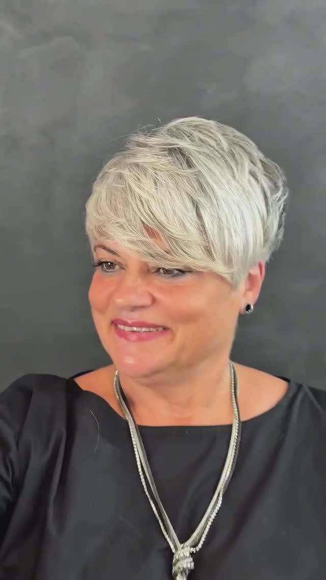 Стрижка Пикси после 55 лет смотреть онлайн