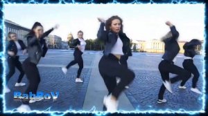 BabRoV AI Lantern Glow