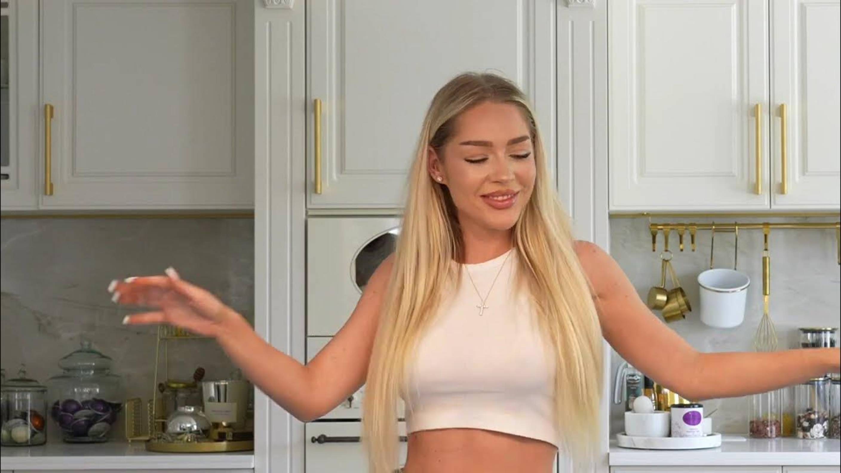 &SARA | Afro House Set | KITCHEN Session Vol. 1 смотреть онлайн