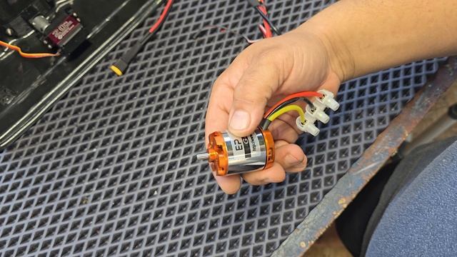 сборка дна часть7. распайка силовой установки часть 3