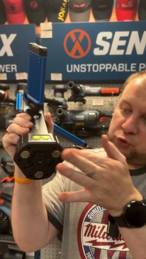 Комплект аккумуляторного прожектора HOEGERT TECHNIK со штативом HT1E450 #инструмент #tools #hoegert