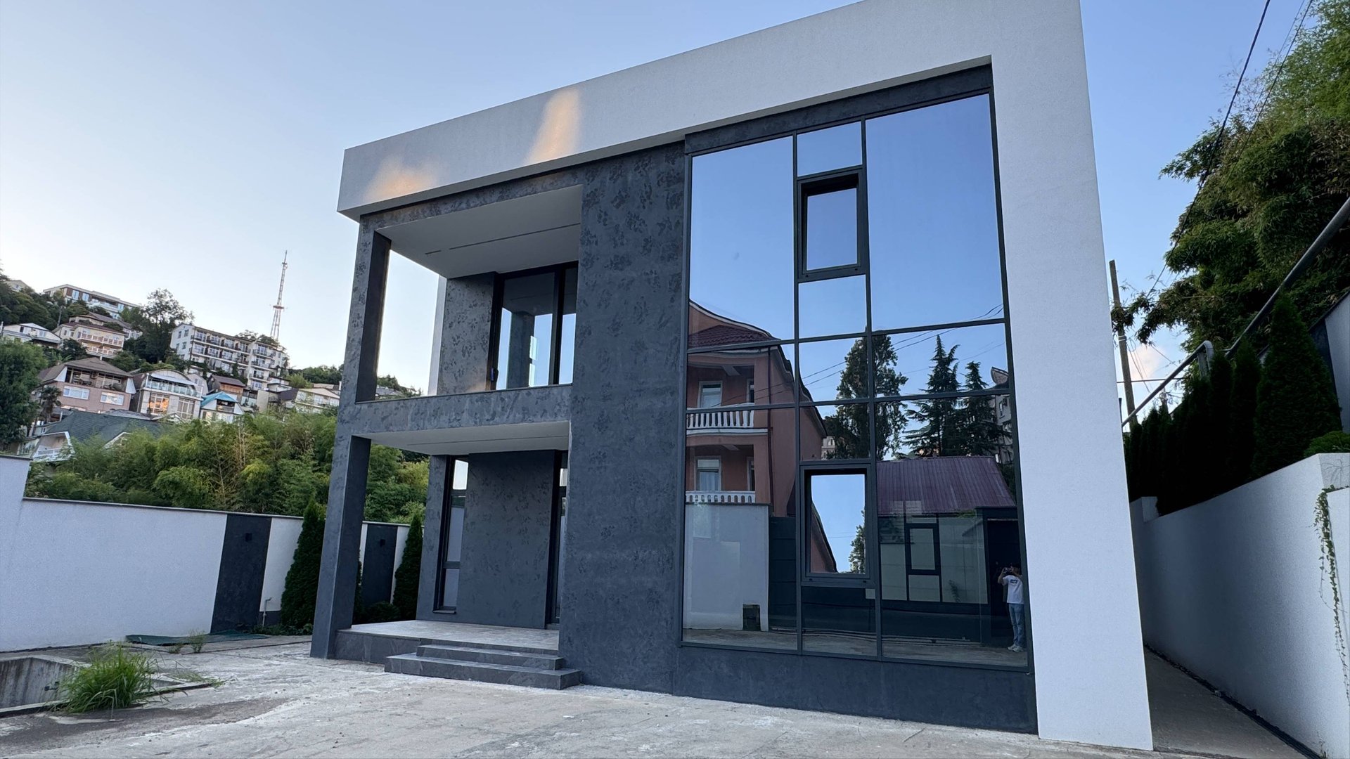 ШОК! ПАДЕНИЕ ЦЕН В СОЧИ! Дом в Золотом треугольнике за 52 000 000р. 254 м². 5 соток ижс. Срочно ‼️ смотреть онлайн