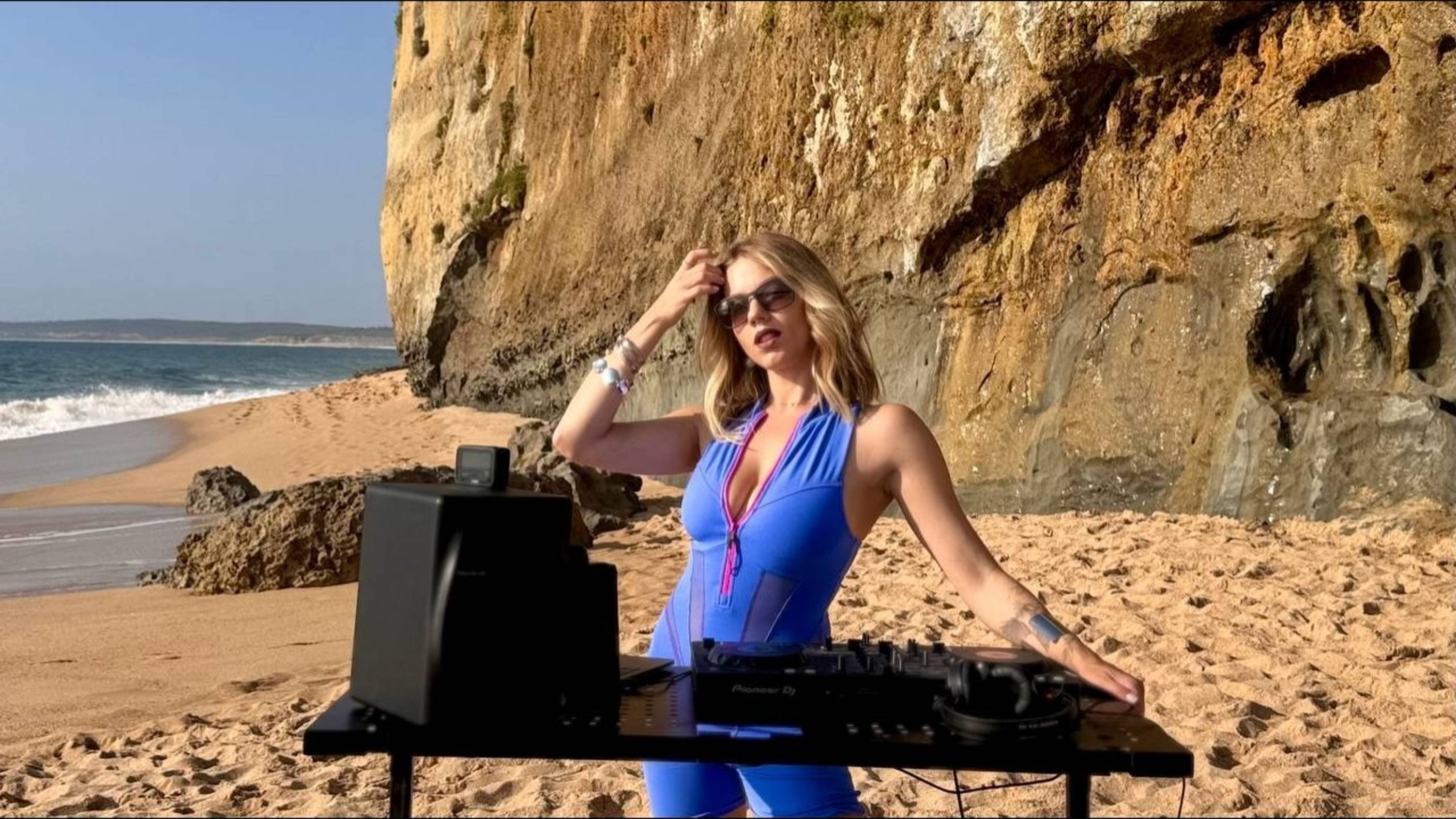 DASHA UNGY - MUSIC POLICE | Ocean amore [Melodic techno:Progressive house:Indie Dance dj set] смотреть онлайн