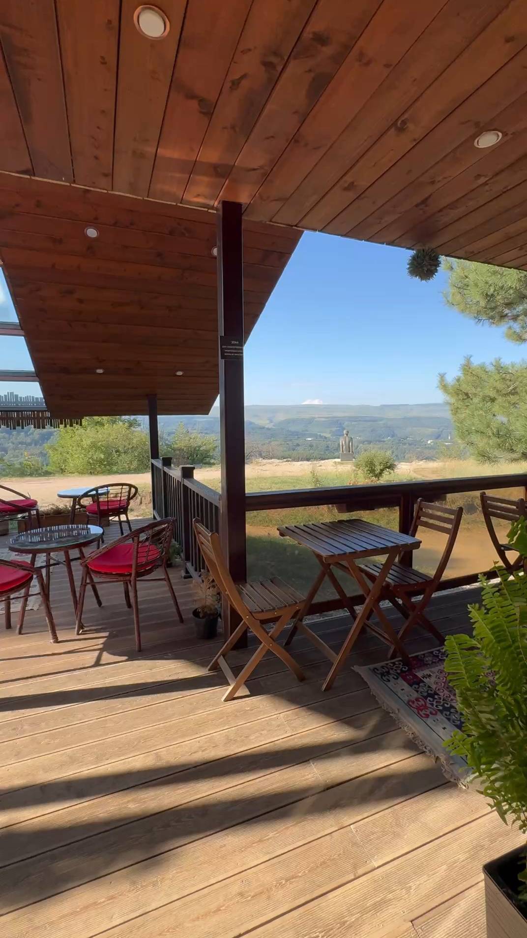 Красное солнышко приглашает на рассветный кофе с 7 00 утра весь август 2025