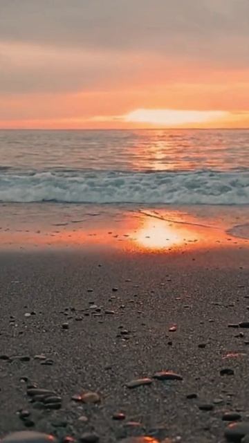 И зимой приятно посидеть у моря.. смотреть онлайн