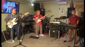 "Люди встречаются". Исполняет кавер-группа "Белый Омут".