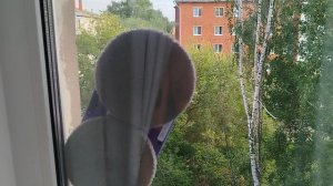 Вкалывают роботы,а не человек.