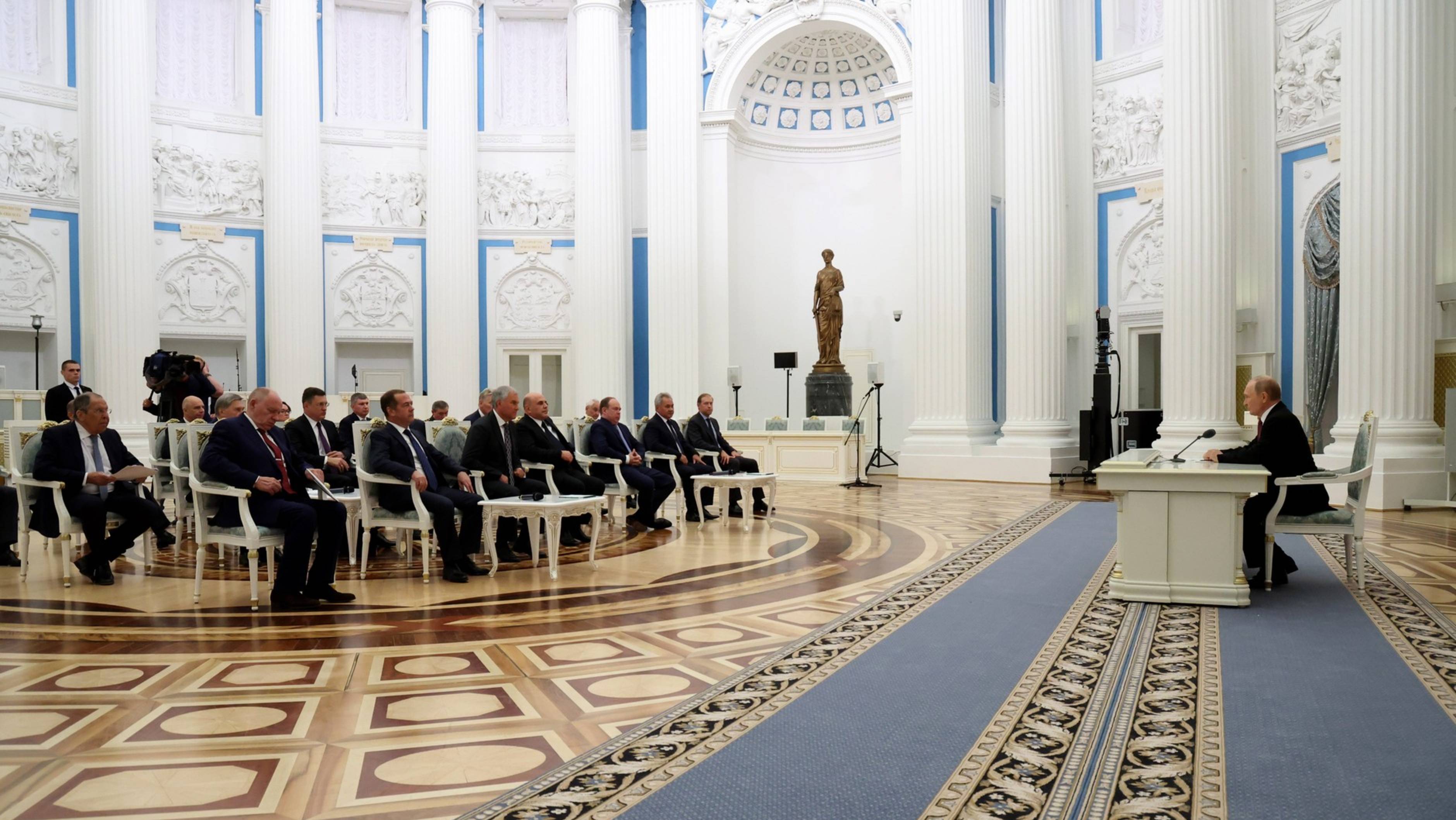 Владимир Путин провёл совещание по итогам российско-американской встречи в верхах, 16 августа 2025 смотреть онлайн