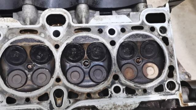 Hundai Elantra 3 Часть 10 Обзор снятой ГБЦ и направление откручивание шкива коленвала