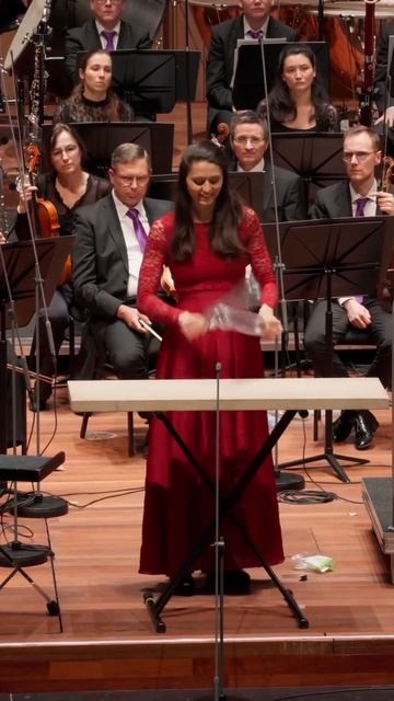 Соло на бутылках, вау! смотреть онлайн