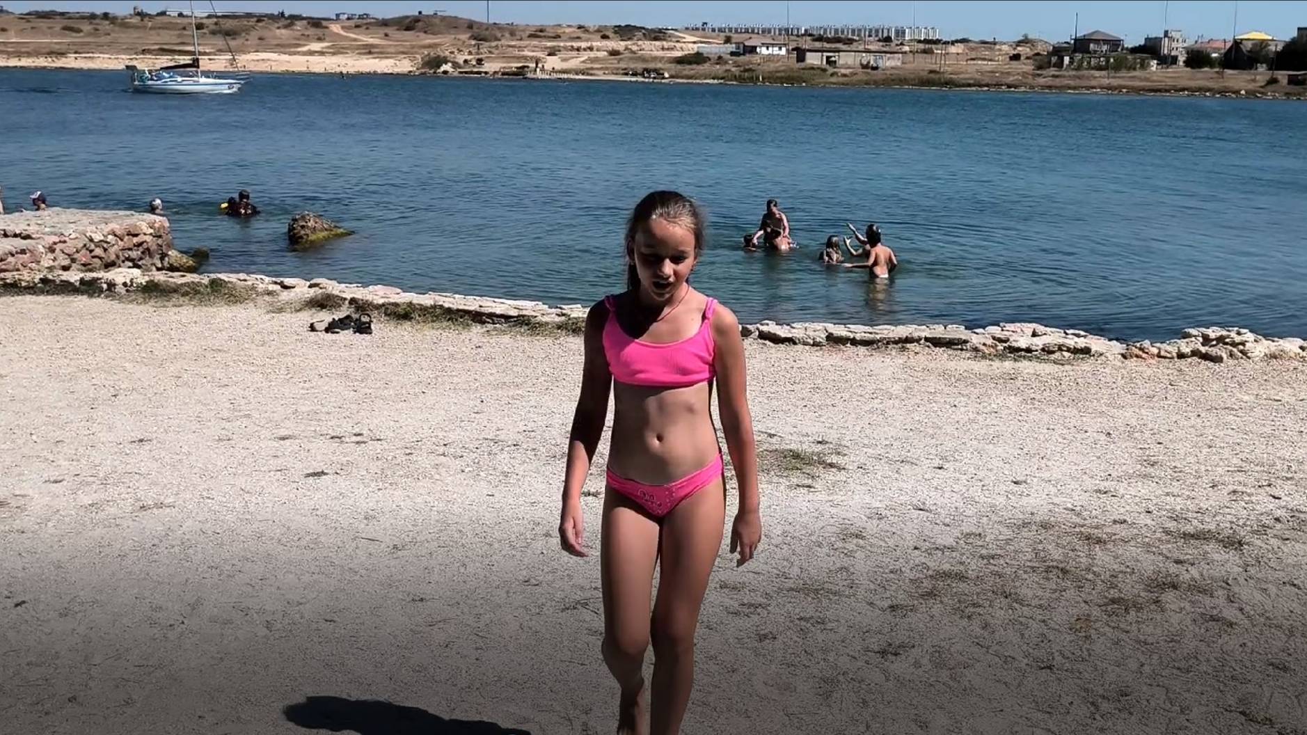 Дикий пляж. Севастополь смотреть онлайн