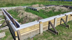 Ленточный фундамент для дома.