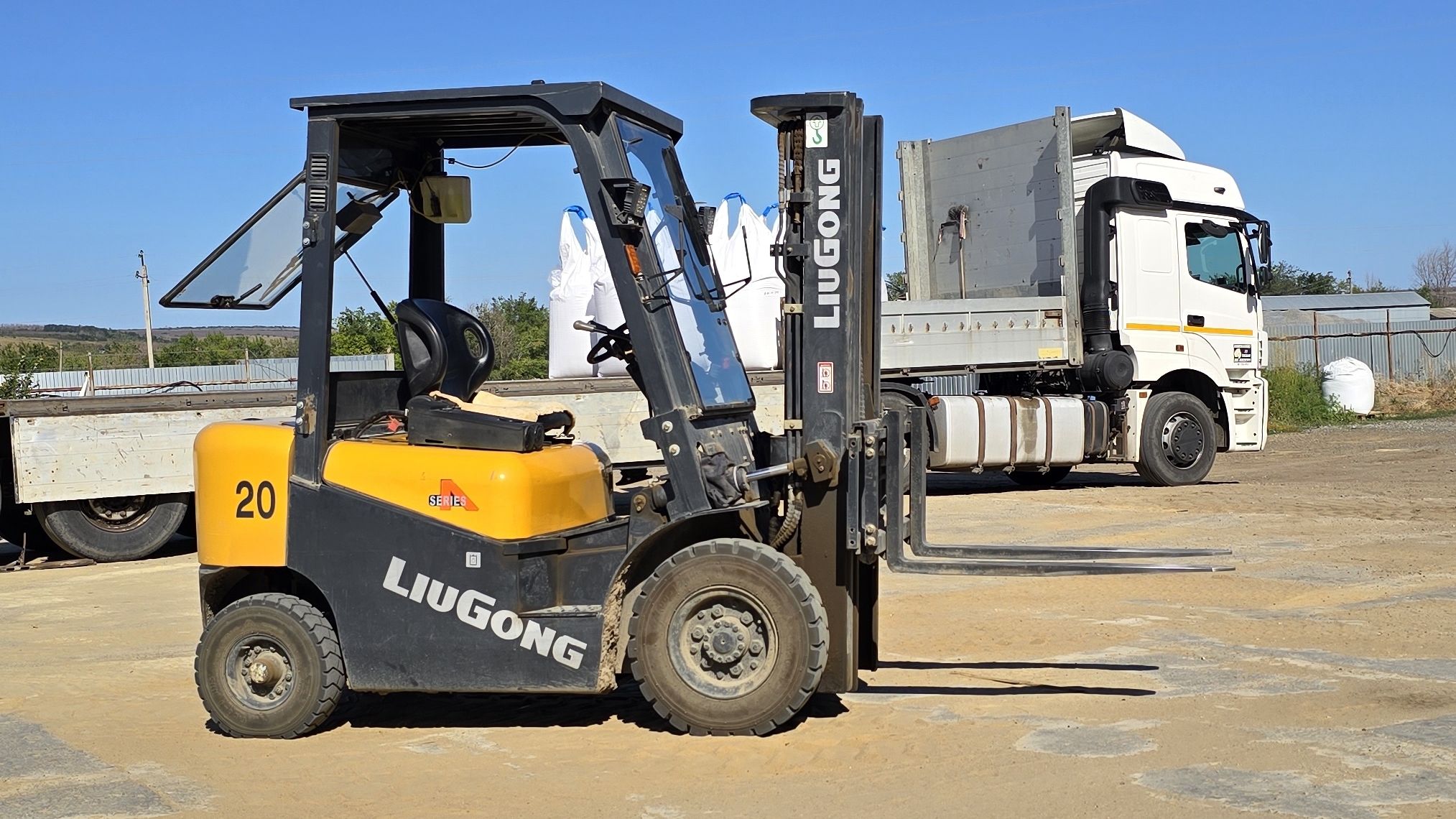 Превысил нагрузку на ось, не стал рисковать исправил косяк😎🤷♂️👋#дальнобой #trucking #truckdriver