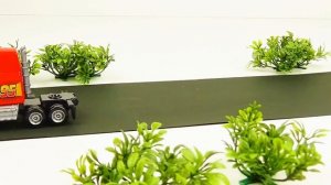 МУЛЬТ ТАЧКИ МОЛНИЯ МАККУИН КРУТЫЕ ЛЕТАЮЩИЕ МАШИНКИ РАЗВИВАЮЩИЕ МУЛЬТИКИ ДЛЯ МАЛЬЧИКОВ