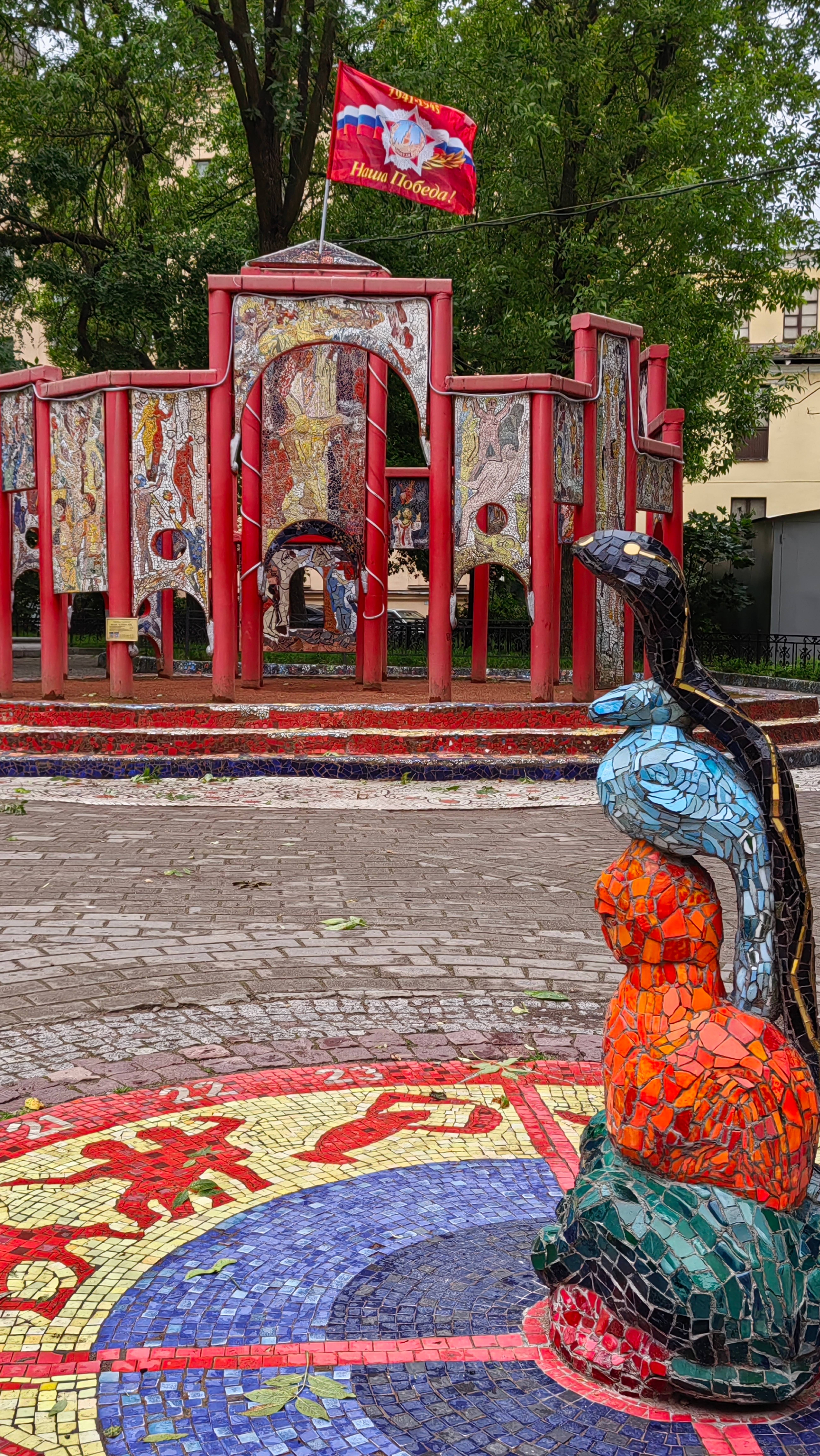 8 июля 2025 г. Санкт-Петербург. Мозаичный двор #питер #санктпетербург #мозаичныйдвор