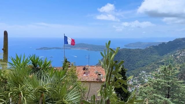 Франция. Прогулка по комунне Эз в формате 4К смотреть онлайн