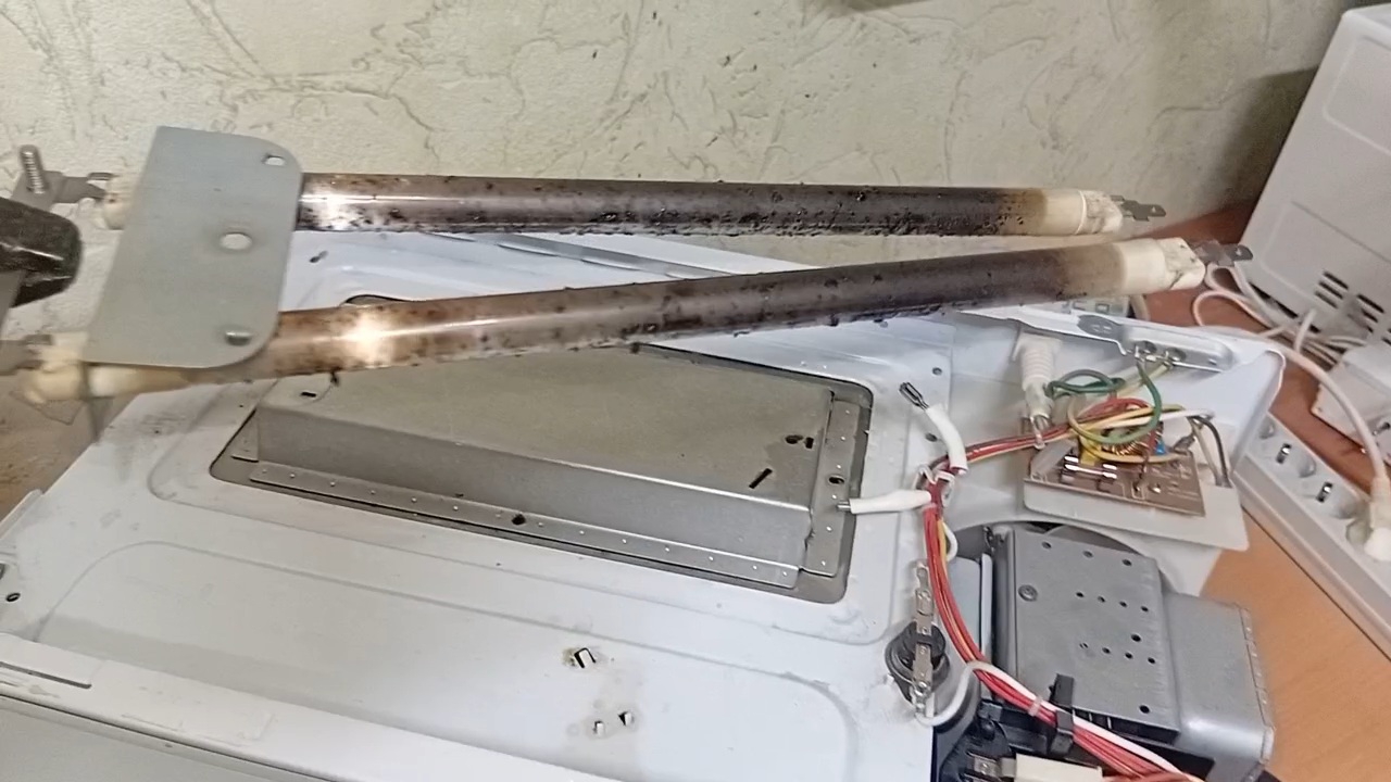 Как очистить тэн гриля микроволновки смотреть онлайн