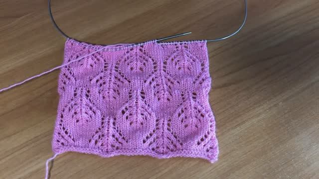 Красивый узор спицами для вас. Присоединяйтесь повяжем его вместе смотреть онлайн