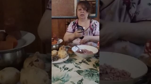 ВКУСНЫЙ САЛАТ смотреть онлайн
